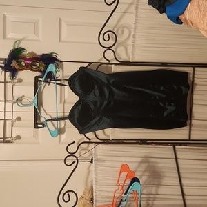 Entry body forming dress